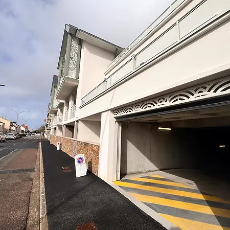 2 Pers. Avec Terrasse Et Parking En Neuve - Fr-1-197-642 شقة لي سابلِ دولونْ