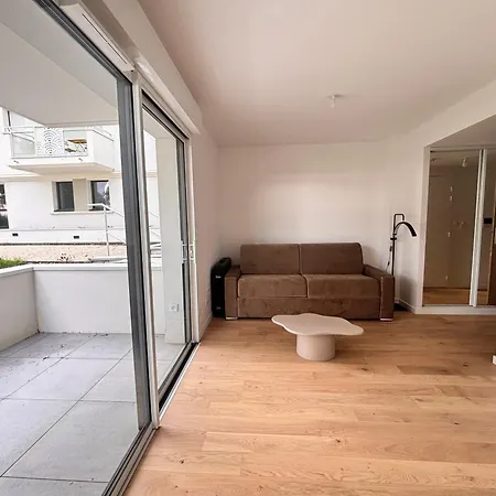2 Pers. Avec Terrasse Et Parking En Neuve - Fr-1-197-642 Daire *