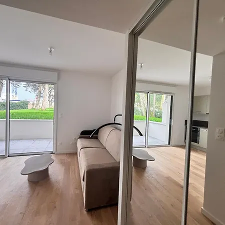 2 Pers. Avec Terrasse Et Parking En Neuve - Fr-1-197-642 Lejlighed