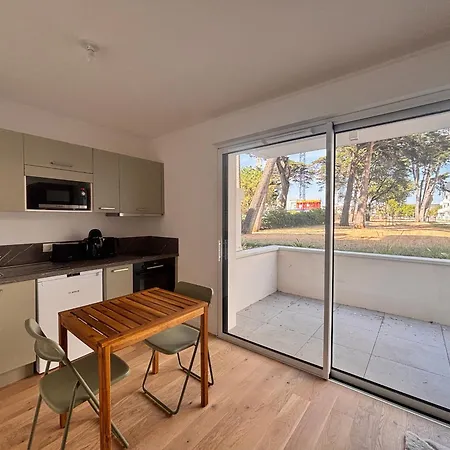 2 Pers. Avec Terrasse Et Parking En Neuve - Fr-1-197-642 Daire Les Sables-dʼOlonne